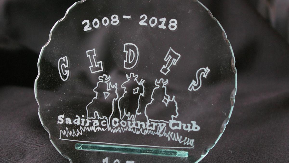 Trophee en verre grave d un logo de club 1