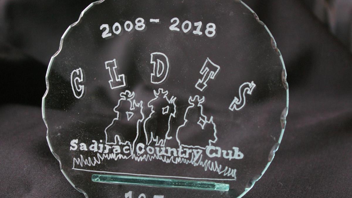 Trophee en verre grave d un logo de club
