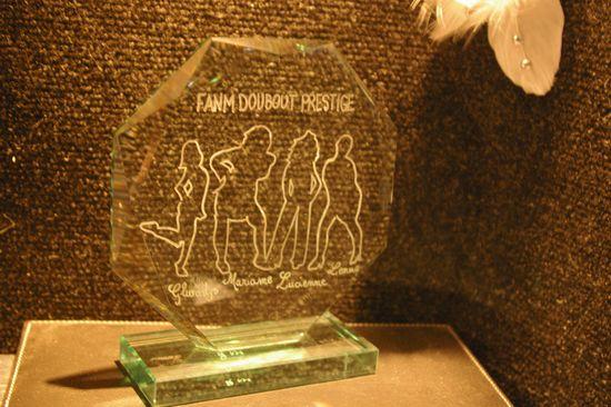 Trophee grave d un logo dessin realise d apres photo