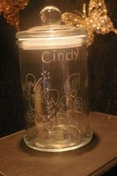 Bonbonniere en verre personnalisee par la gravure pour un cadeau de noel original