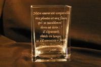 Vase personnalise par la gravure sur verre pour une declaration d amour unique et inoubliable
